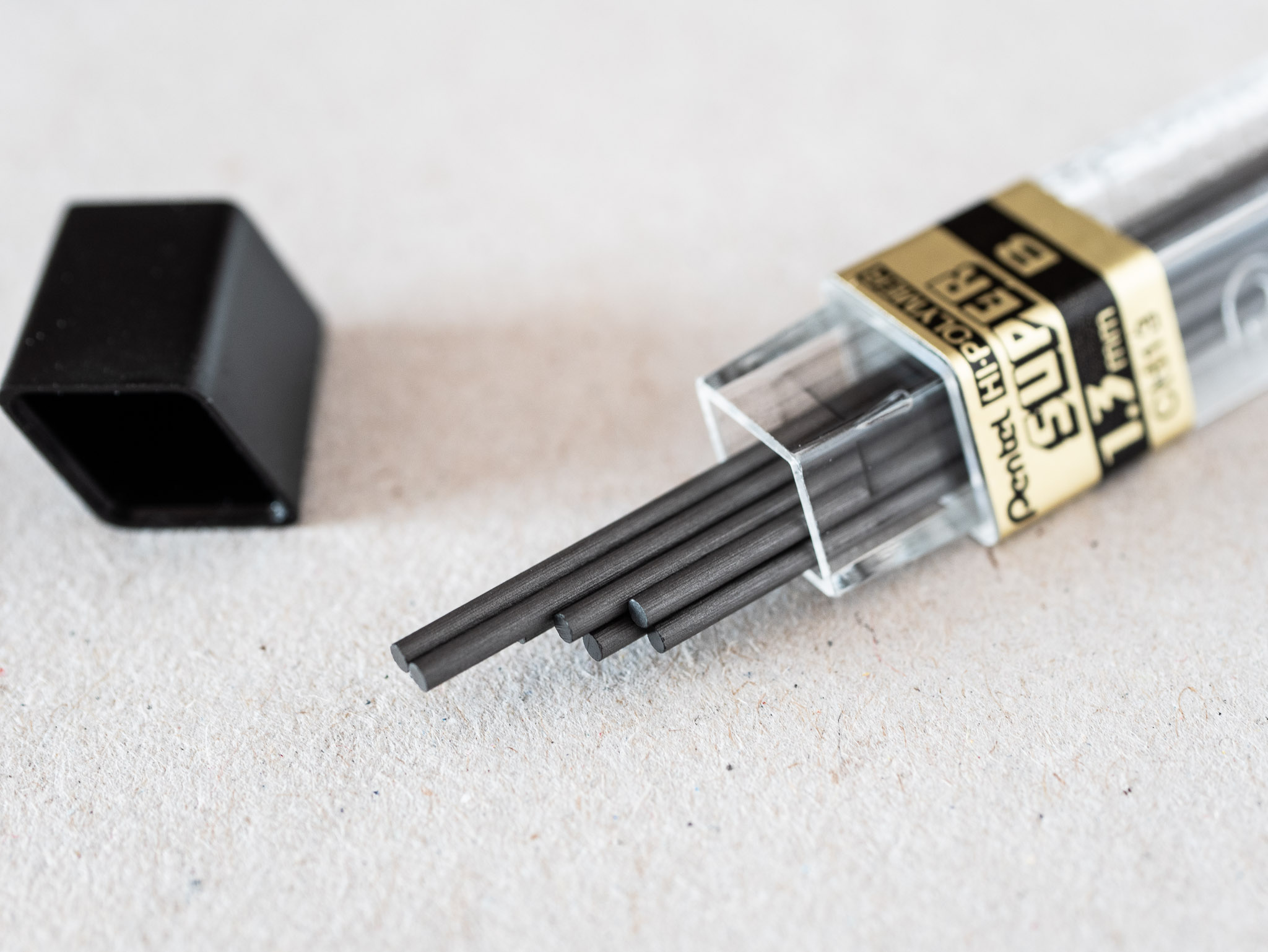 Pentel Super Hi-polymer 1 3mm Grafitstifter HB