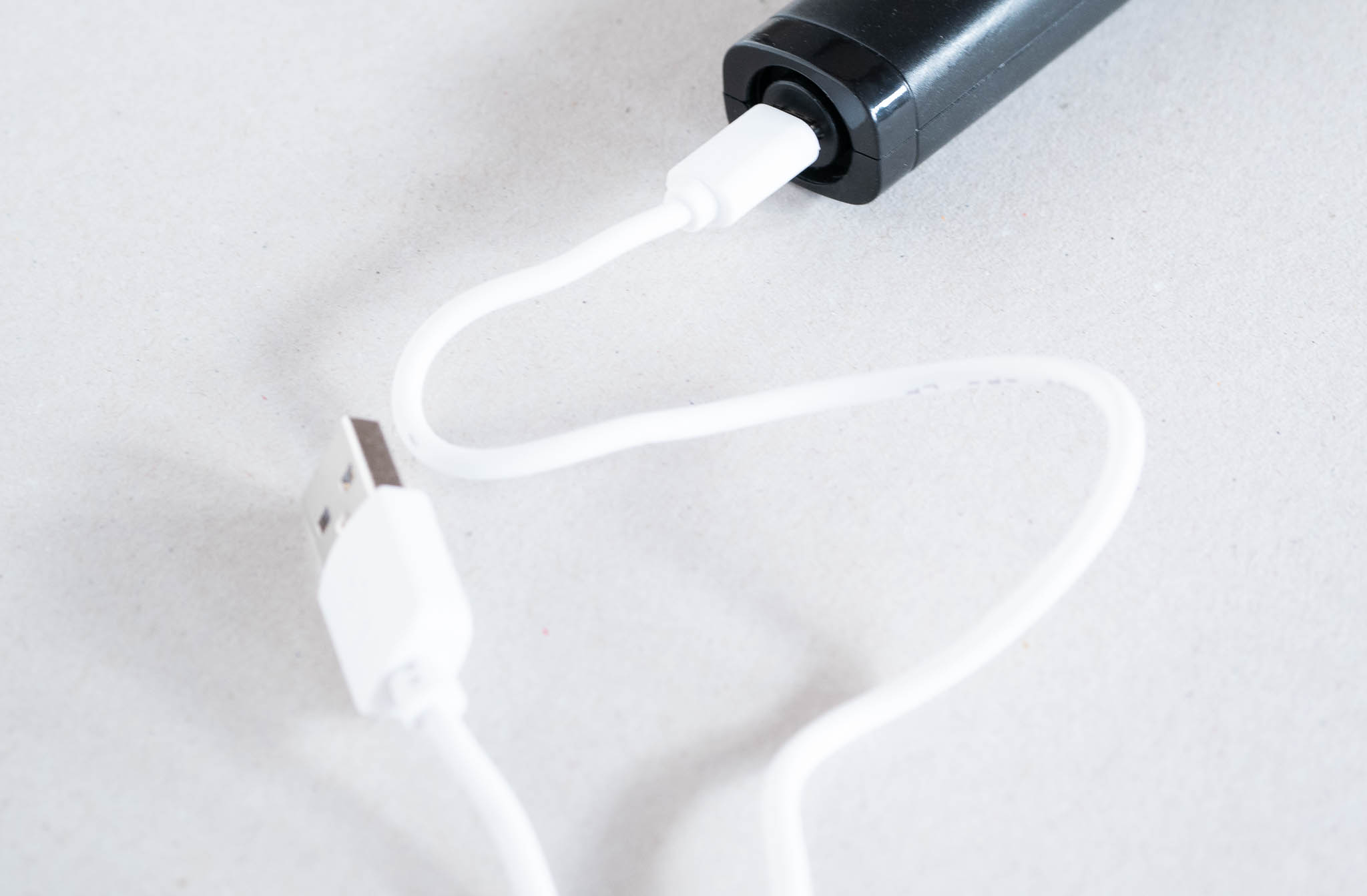 Derwent USB Rechargeable eraser - kabel